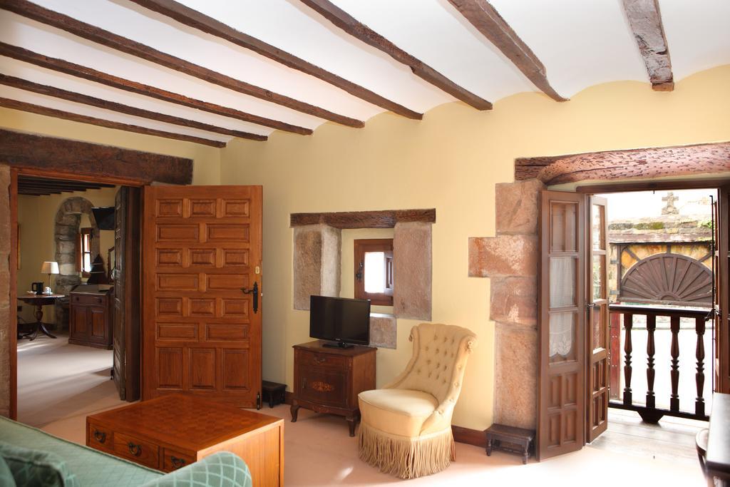 Posada La Torre De La Quintana リエンド エクステリア 写真